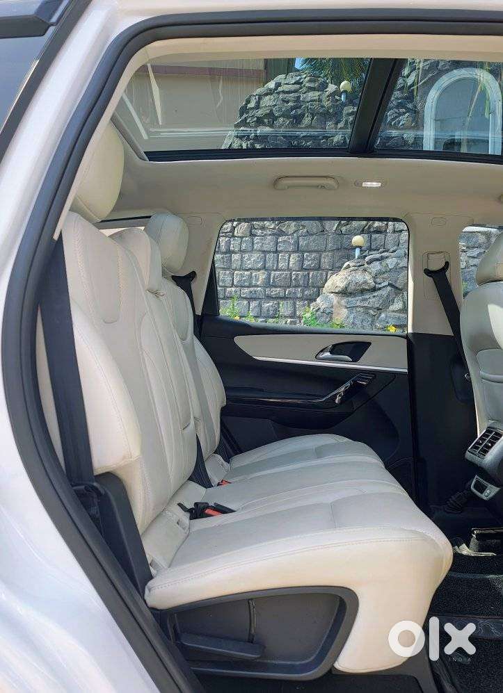 Mahindra Xuv700 2.2 Ax 7 Diesel At Luxury Pack Str, 2024, Diesel
