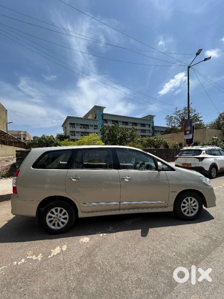 Toyota Innova 2.5 V 8 Str, 2014, Diesel