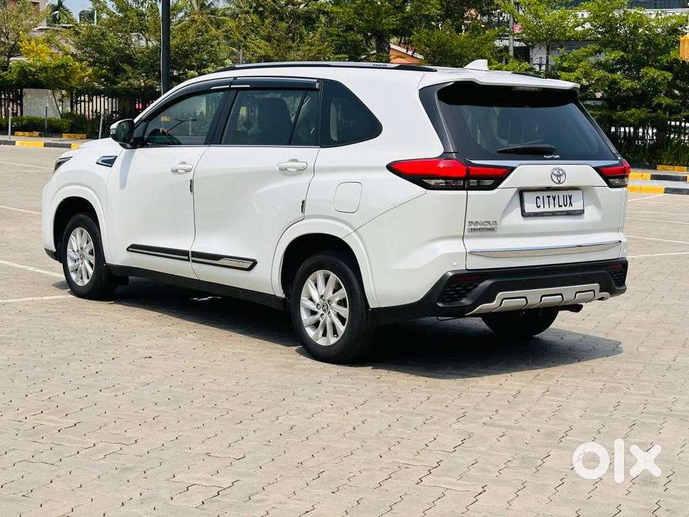 Toyota Innova Hycross Gx (o), 2024, Petrol