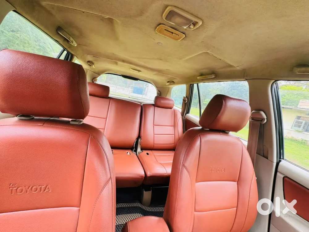 Toyota Innova 2010 Top Conditionluxury Interioralloy Wheels