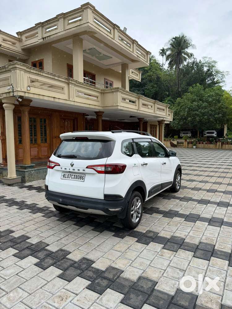 Renault Triber Rxz, 2022, Petrol