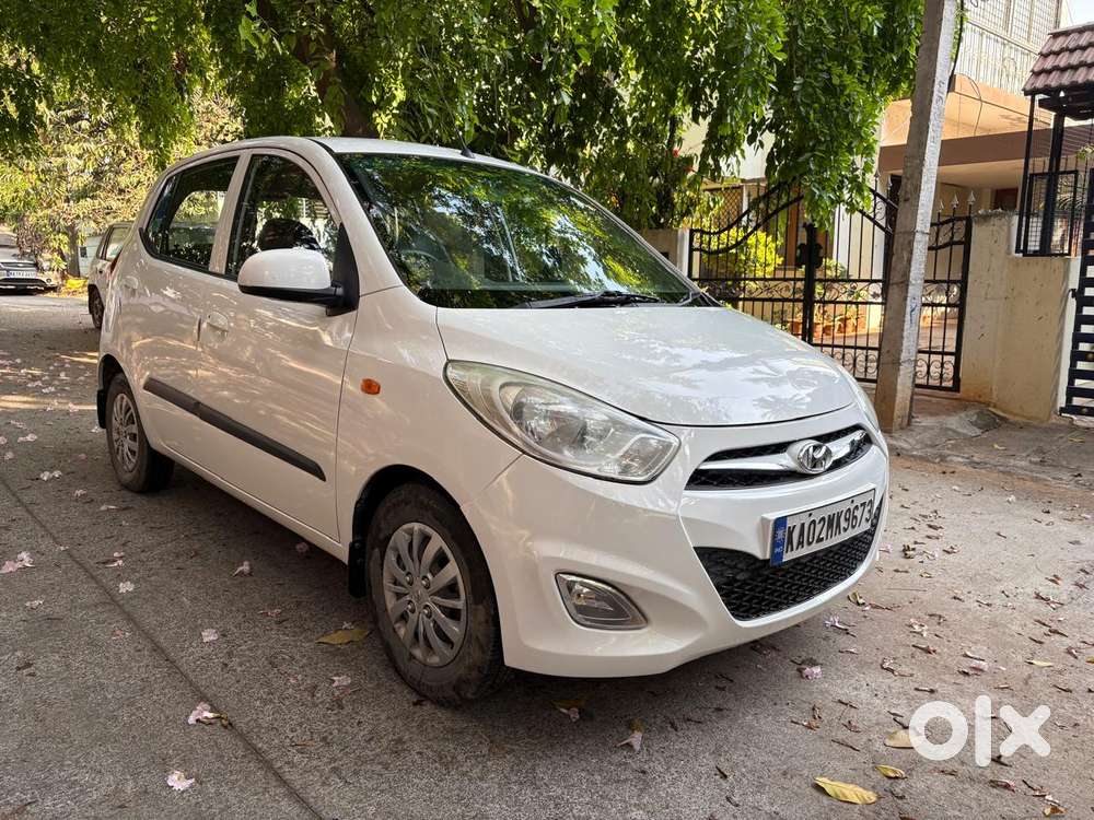 Hyundai I10 Sportz, 2015, Petrol