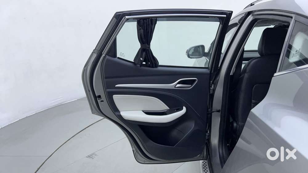 Mg Astor 1.5 Sharp(o) Cvt Ivory, 2024, Petrol