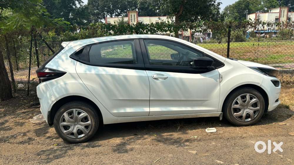 Tata Altroz Petrol 2021