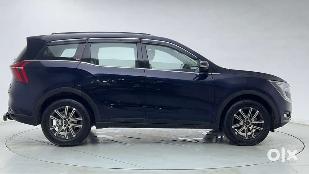 Mahindra Xuv700 2.0 Ax 7 Petrol At Str, 2025, Petrol