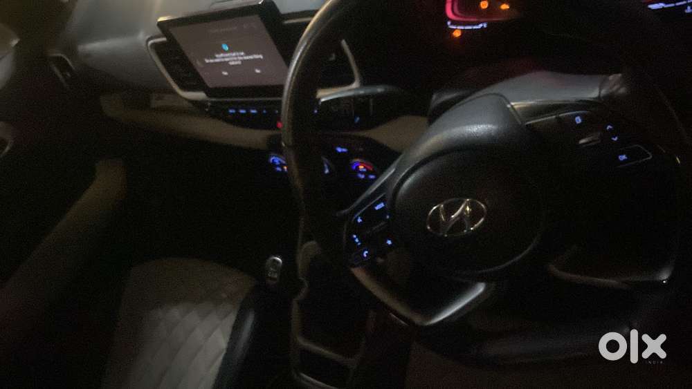 Hyundai Venue Petrol 2023