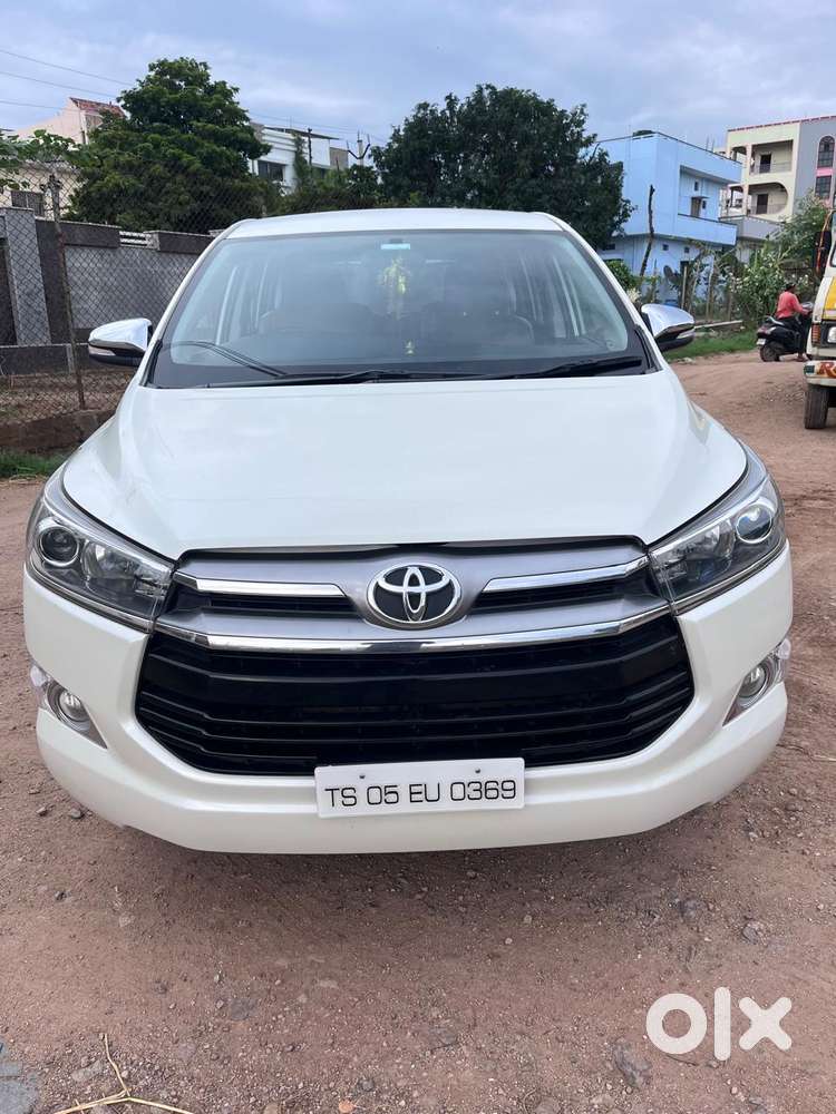 Toyota Innova Crysta 2.4 V 7 Str, 2016, Diesel