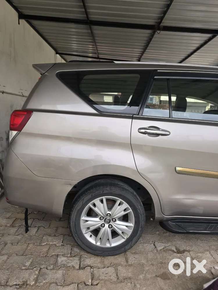 Toyota Innova Crysta 2016