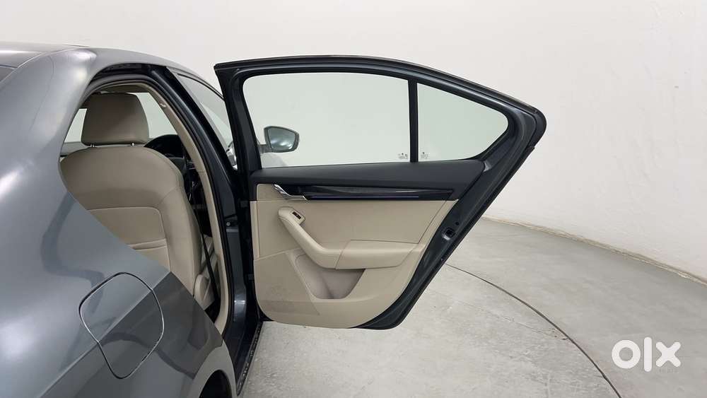 Skoda Octavia 2.0 L K Tsi At, 2018, Petrol