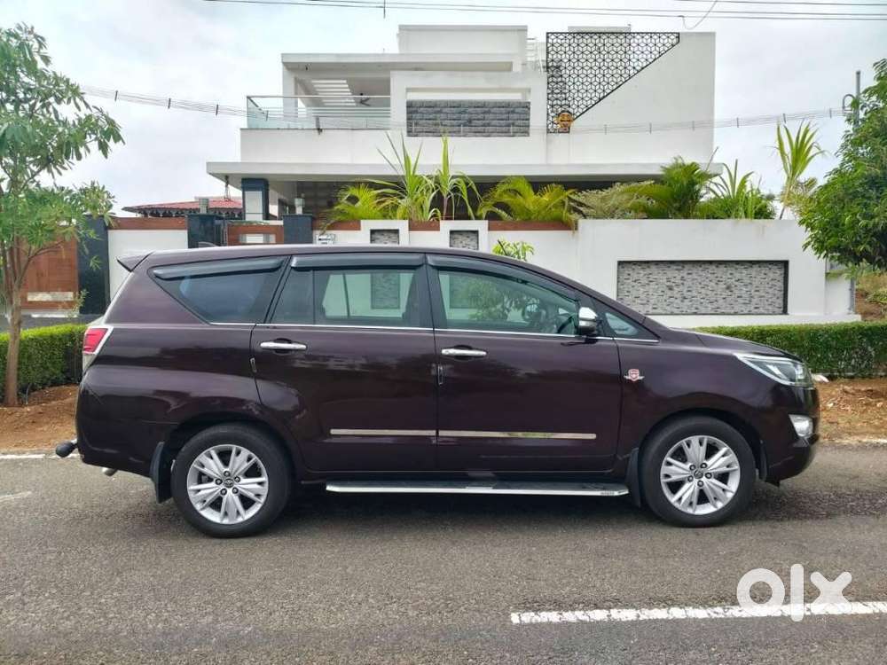 Toyota Innova Crysta 2.8 Zx At 7 Seater, 2016, Diesel