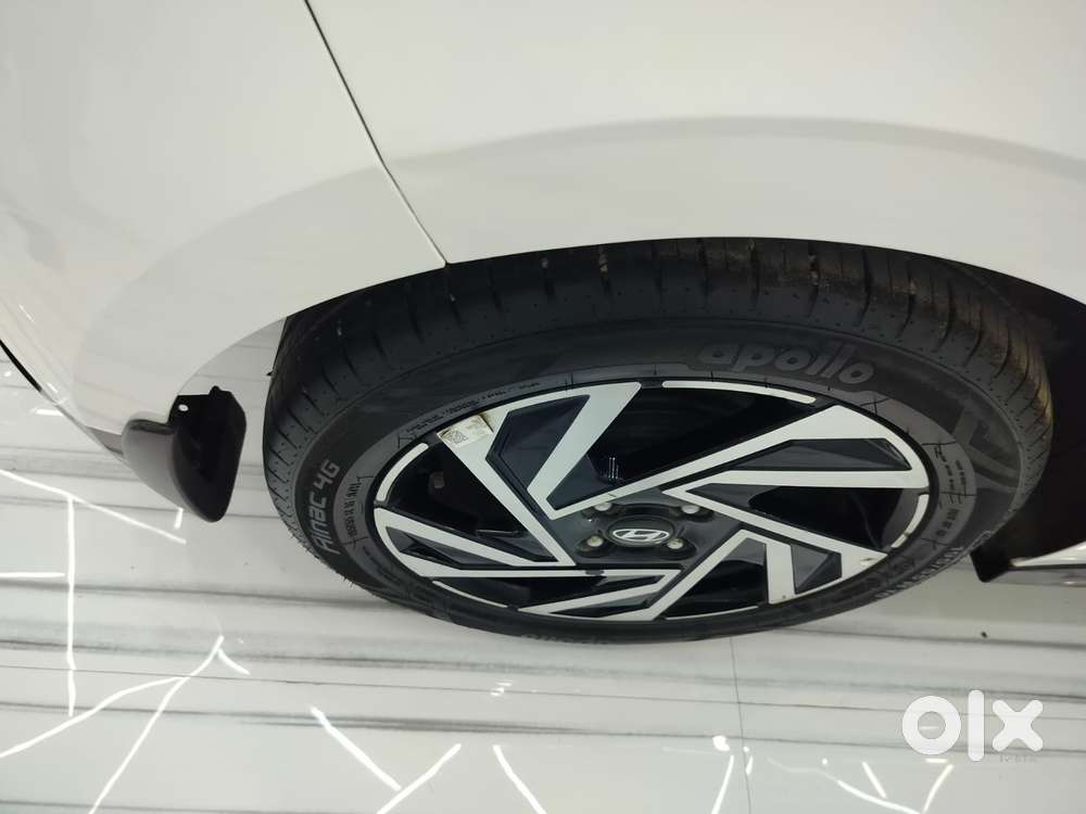 Hyundai I20 Asta (o) 1.2 Mt, 2023, Petrol