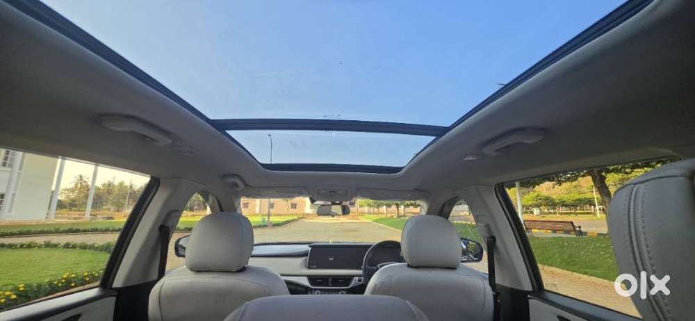 Mahindra Xuv700 2.2 Ax 5 Diesel At 7 Str, 2024, Diesel