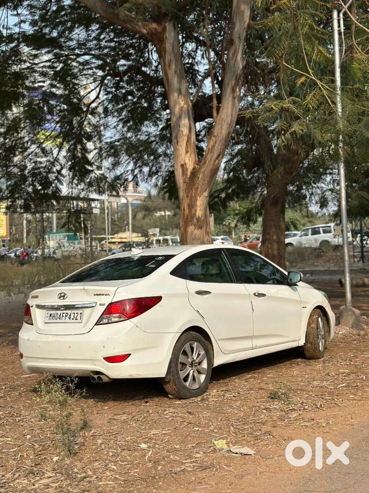Hyundai Fluidic Verna 2012