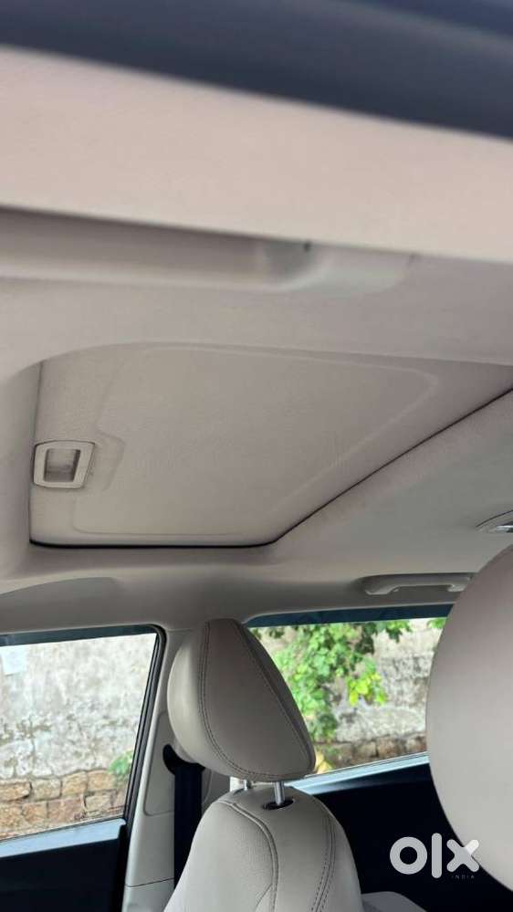 Mahindra Xuv300 W6, 2023, Petrol