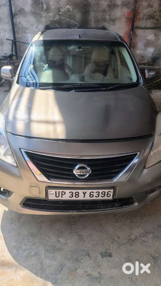 Nissan Sunny 2012