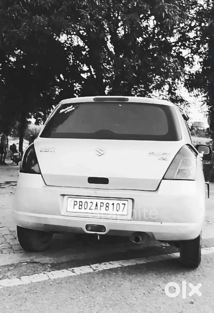 Maruti Suzuki Swift 2005 Petrol 80000 Km Driven