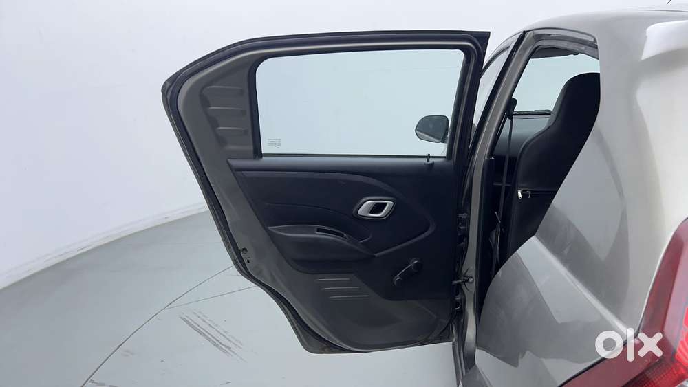 Datsun Redigo 2020-2022 1.0 T (o) Amt, 2018, Petrol