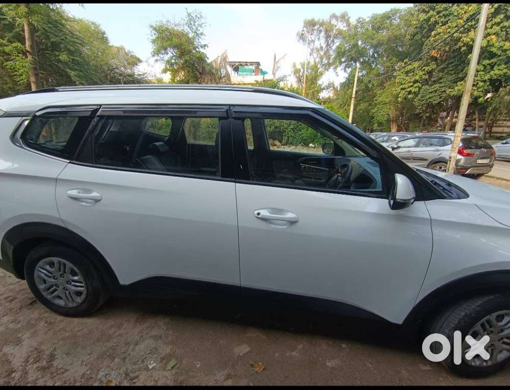 Kia Carens 1.5 Prestige 7 Str, 2023, Petrol