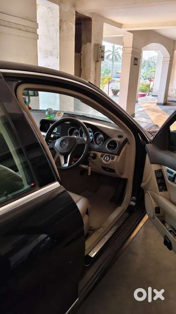 Mercedes-benz C220 Cdi Grand Edition With Vip Number(0002).