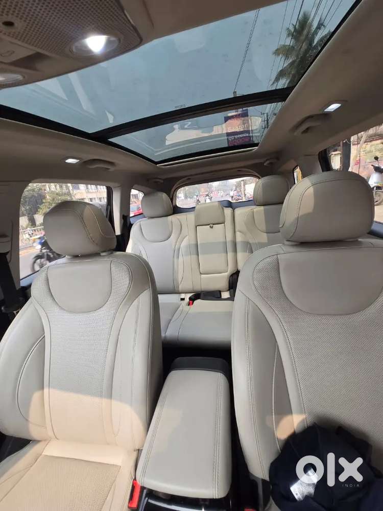 Mahindra Xuv700 2024 Diesel Well Maintained