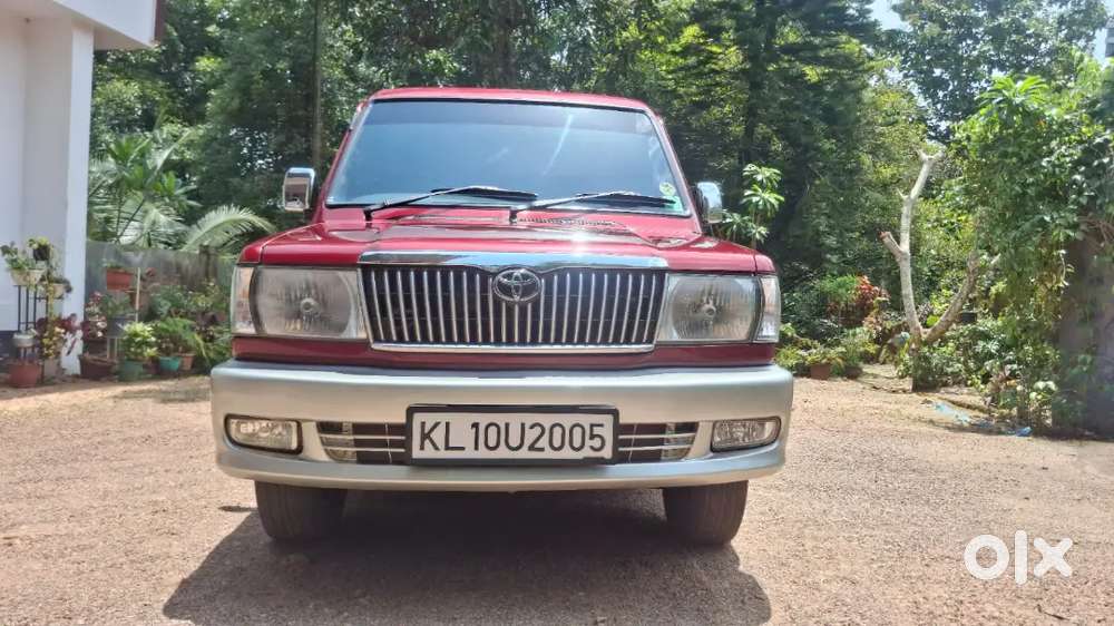 Toyota Qualis 2004 Diesel Well Maintained, Good Condition