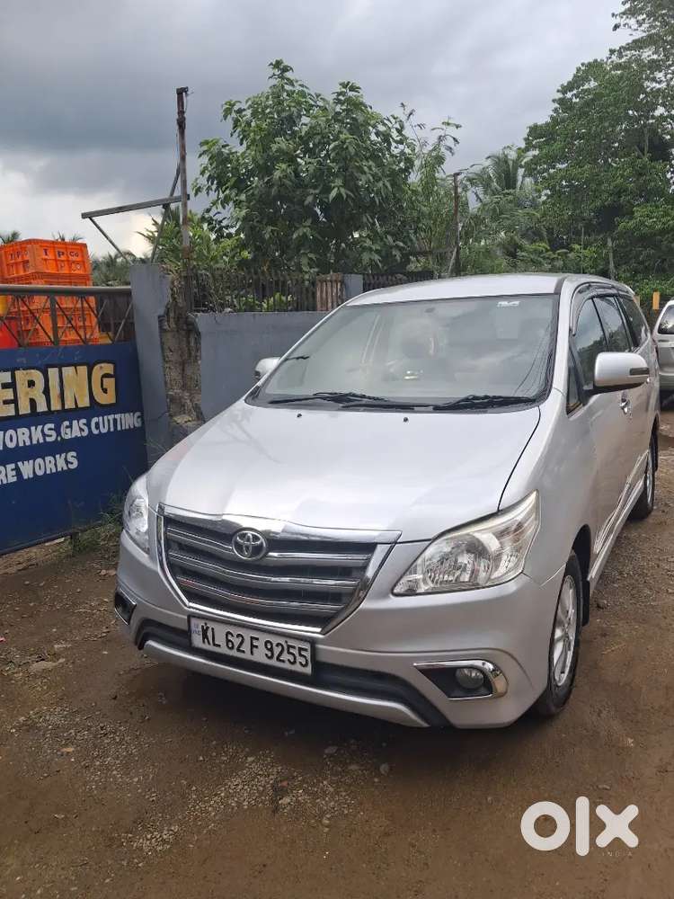 Toyota Innova 2014 Diesel Well Maintained