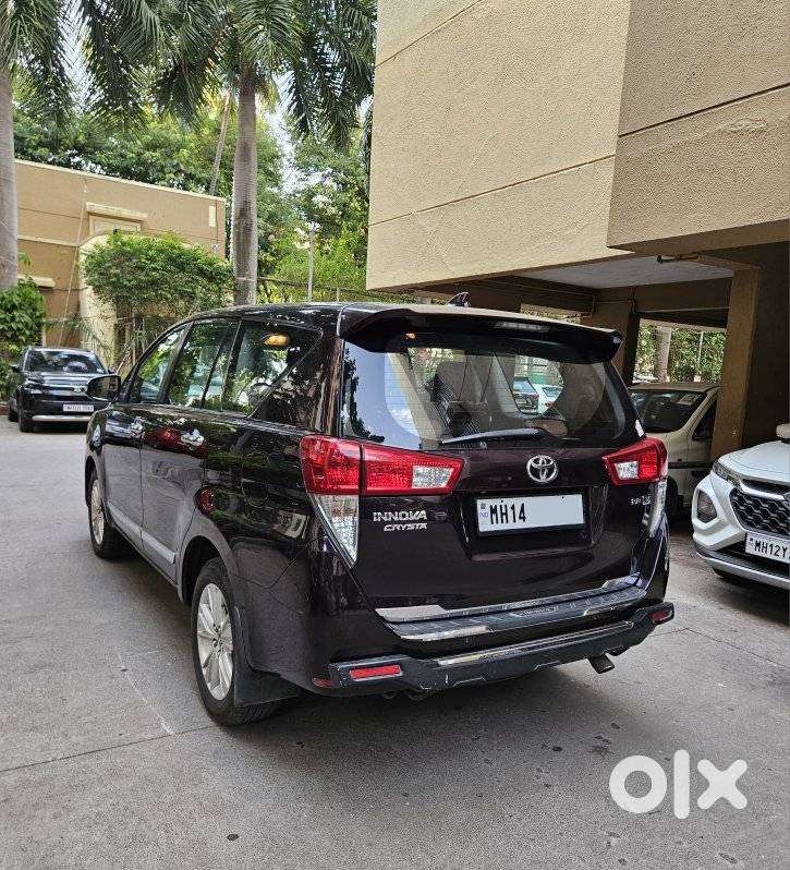 Toyota Innova Crysta 2.8z Automatic, 2016, Diesel