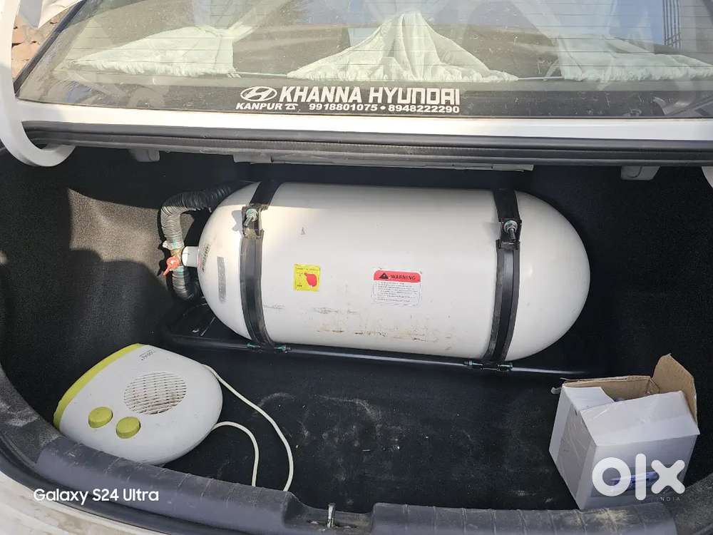 Hyundai Aura 2023 Sx Cng Under Warranty