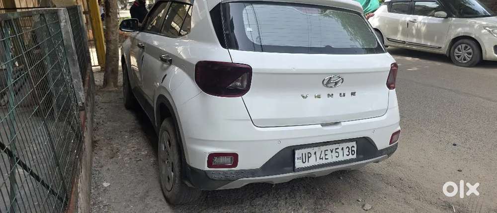 Hyundai Venue 2022 Petrol Well Maintained