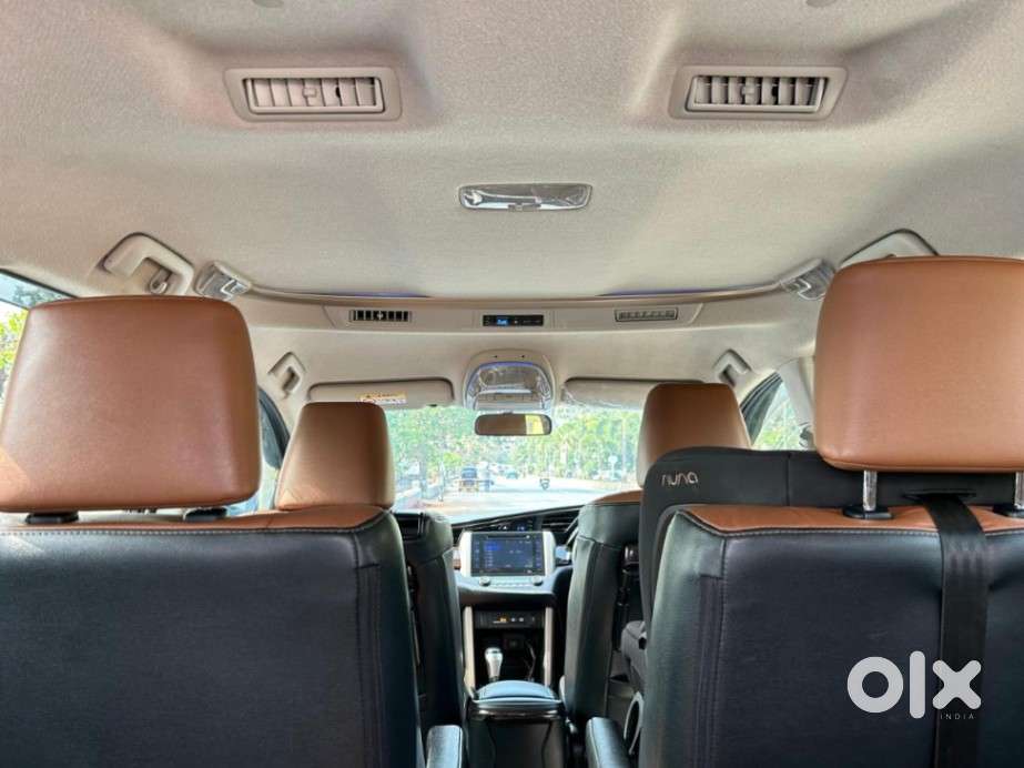 Toyota Innova Crysta 2.8 Zx At 7 Seater, 2019, Diesel