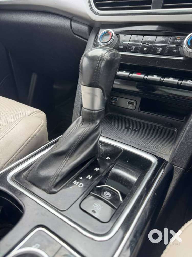 Mahindra Xuv700 2.2 Ax 7 Diesel At Luxury Pack Str, 2022, Diesel