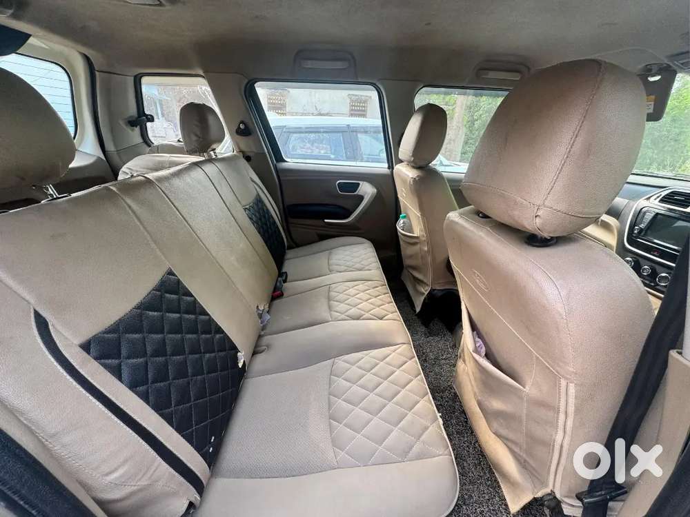 Mahindra Tuv 300 2018