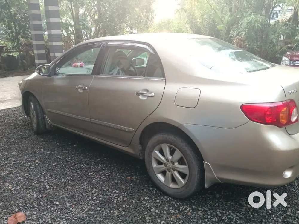 Corolla Altis