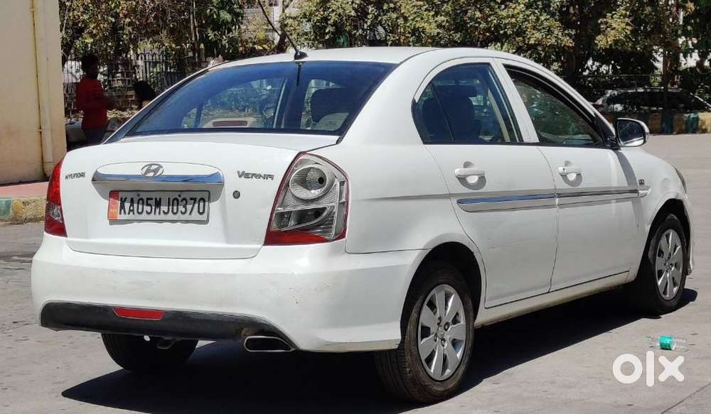 Hyundai Verna Transform 1.6 Vtvt, 2010, Petrol