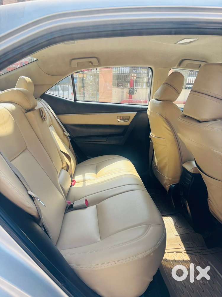 Toyota Corolla Altis 2015