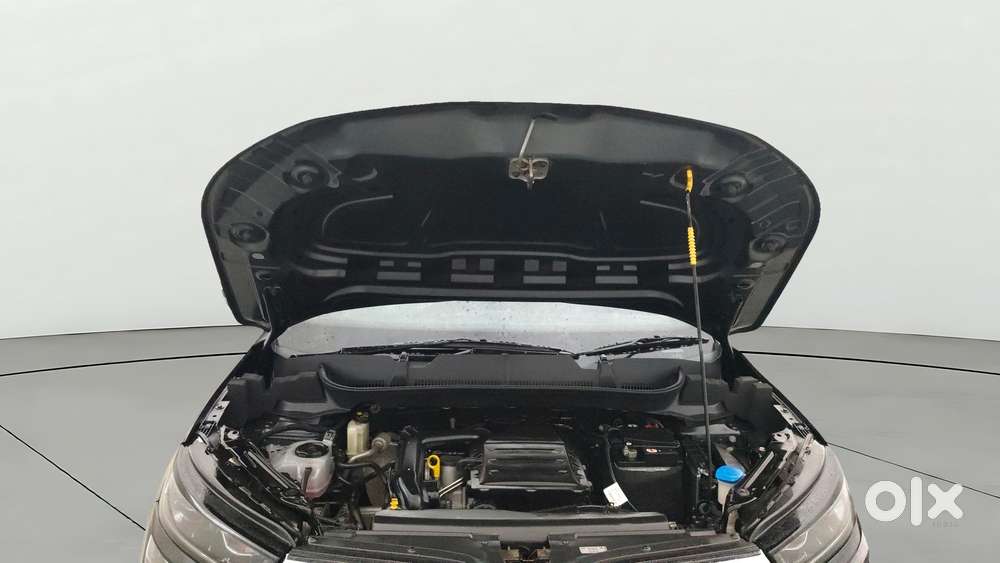 Skoda Kushaq 1.0 Tsi Style At, 2023, Petrol