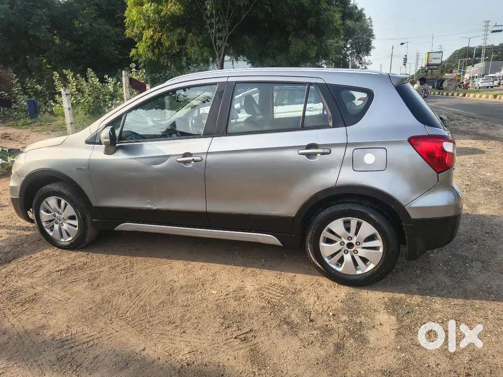 Good Condition Good Ac Tyres Average Insurance Ok Location Avulapalem