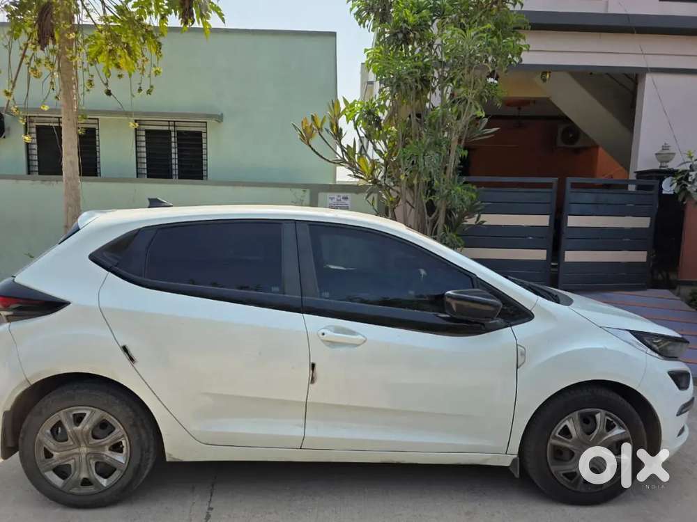 Tata Altroz Xm Plus 2024