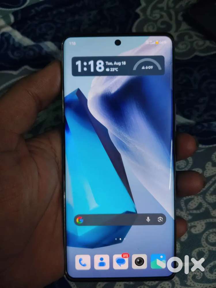 Vivo v40 8 +128gb