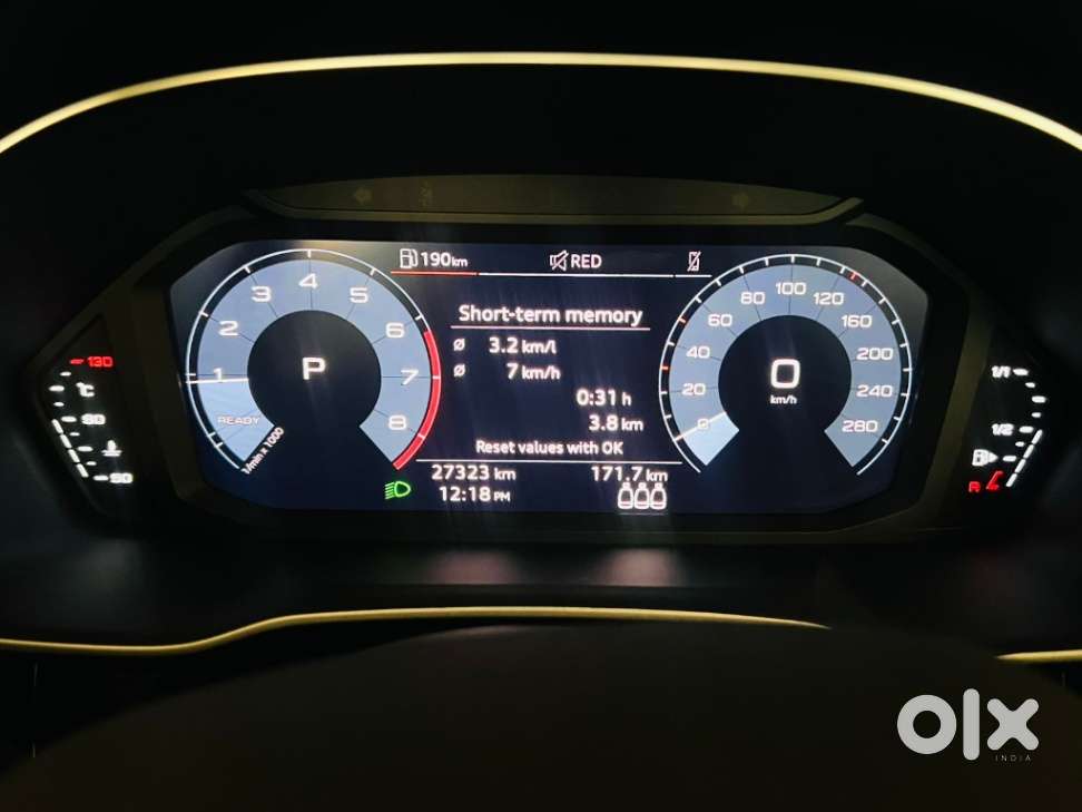 Audi Q3 40 Tfsi Premium Plus, 2023, Petrol