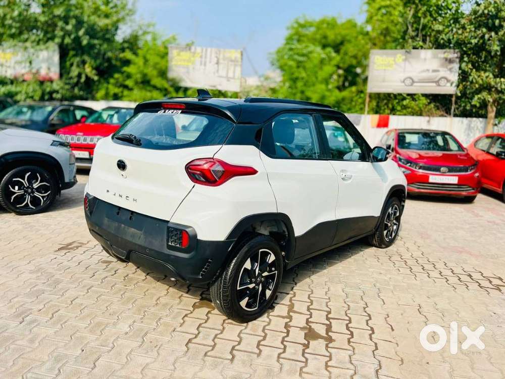 Tata Punch Creative Dual Tone Amt Sunroof, 2025, Petrol