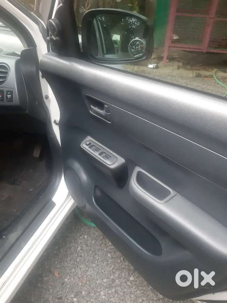 Maruti Suzuki Dzire 2017 Diesel 136850 Km Driven