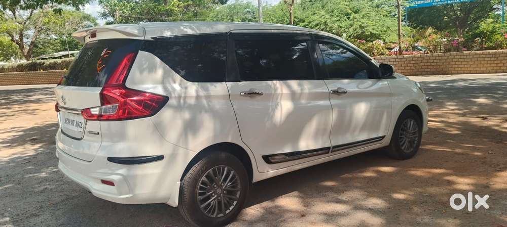 Maruti Suzuki Ertiga Zxi Shvs, 2022, Petrol