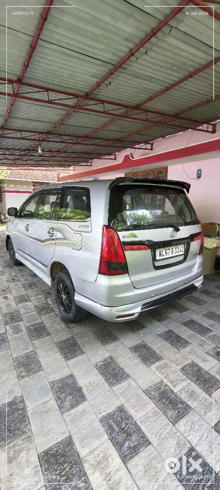 Toyota Innova 2.5 V 2010