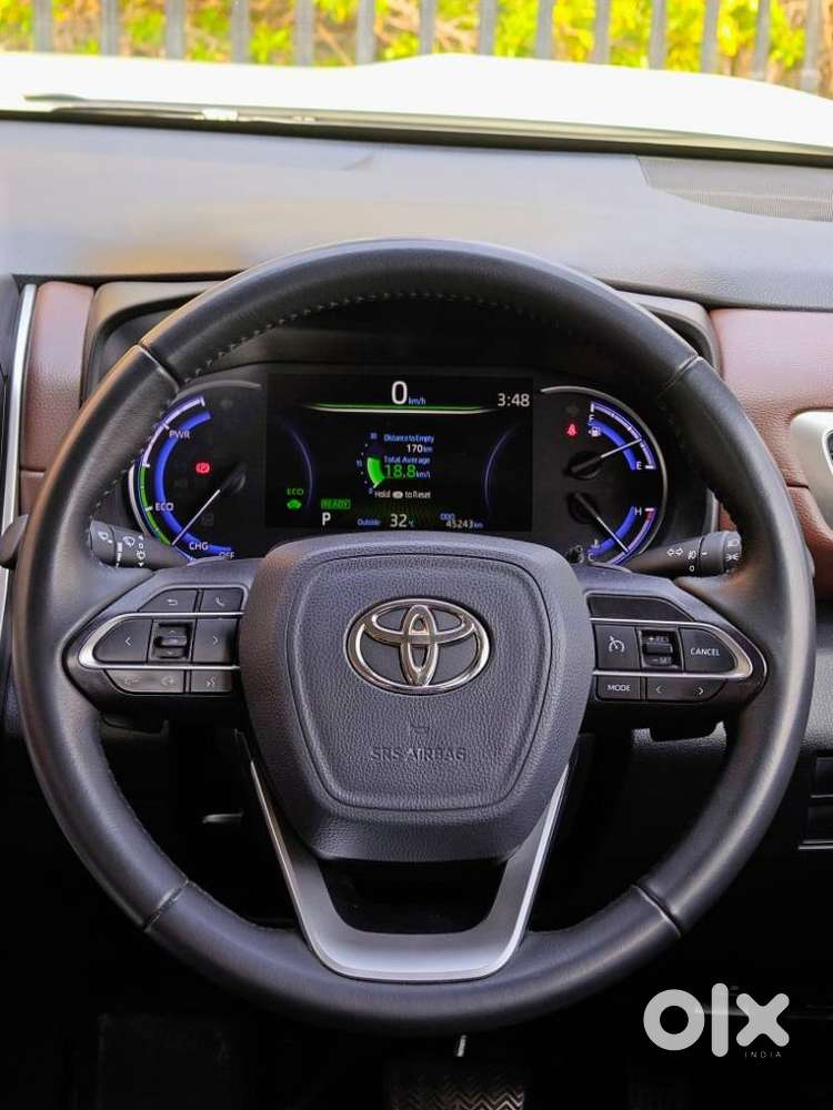 Toyota Innova Hycross 2.0 Vx (o) Hybrid 7 Str, 2024, Petrol