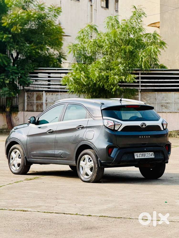 Tata Nexon 1.2 Revotron Xma Amt (s), 2020, Petrol