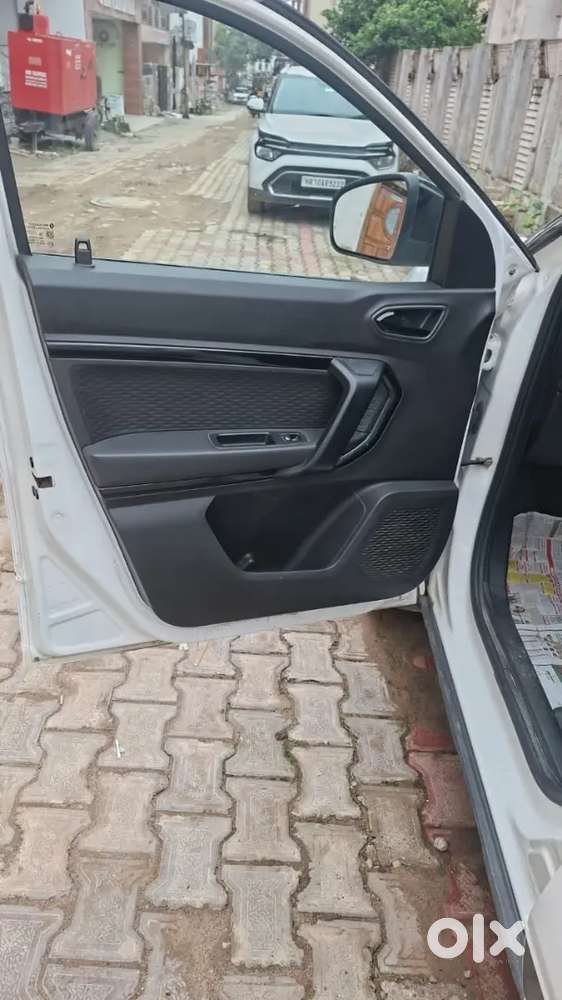 Well Maintained Renault Kiger Top Model Push Button Start