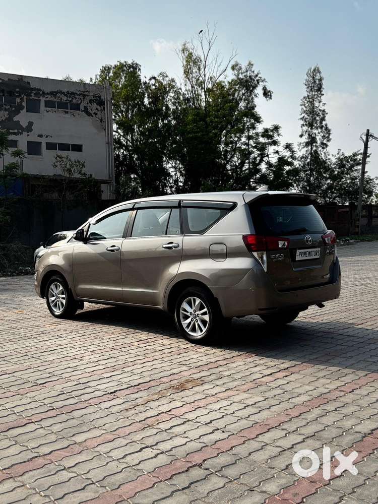 Toyota Innova Crysta