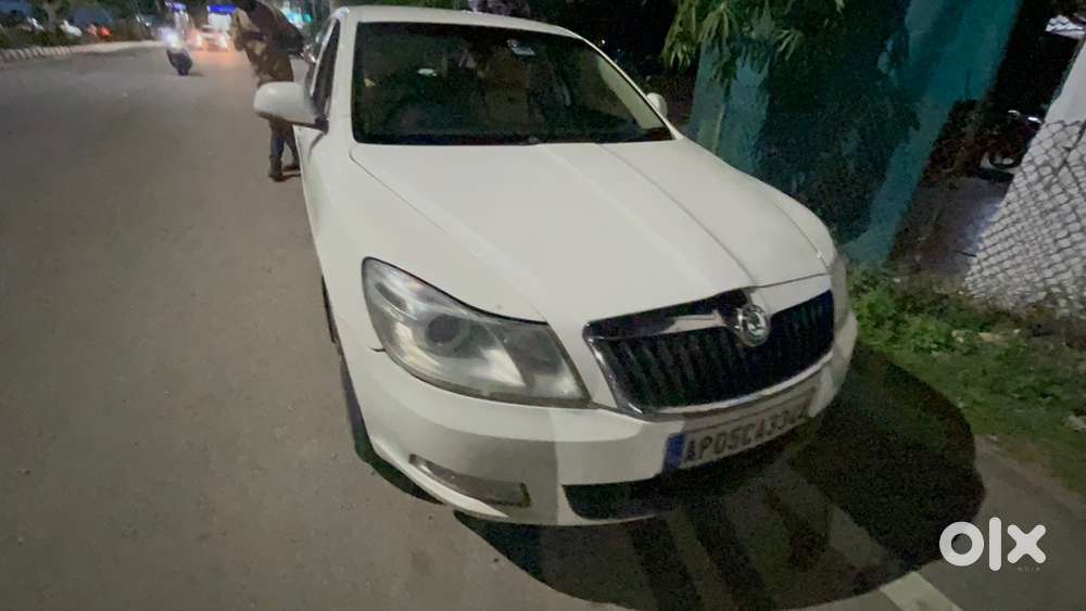 Skoda Laura Elegance 2012