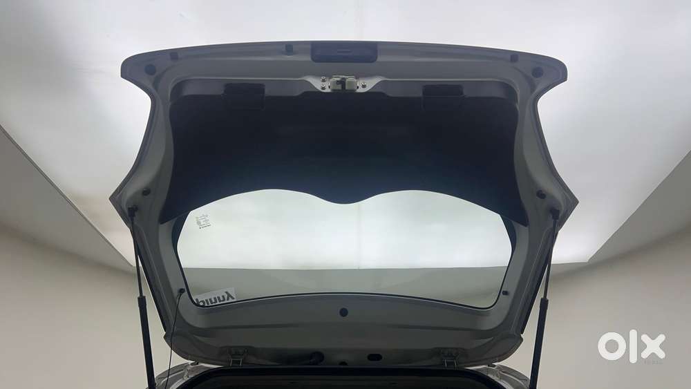 Maruti Suzuki Swift Vvt Vxi, 2021, Petrol